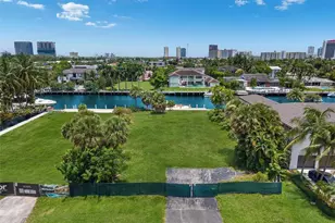 460 Holiday Dr, Hallandale Beach, FL 33009 - Photo 3
