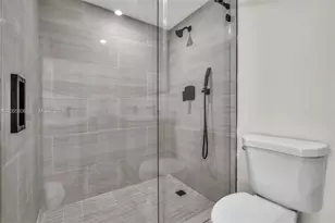 2065 S Ocean Dr, Hallandale Beach, FL 33009 - Photo 37