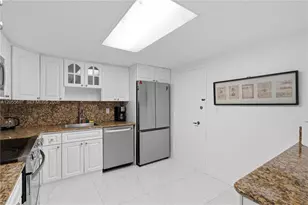5151 Collins Ave, Miami Beach, FL 33140 - Photo 5