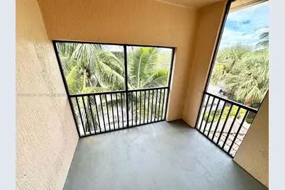 2807 Veronia Dr #301, Palm Beach Gardens, FL 33410 - Photo 5