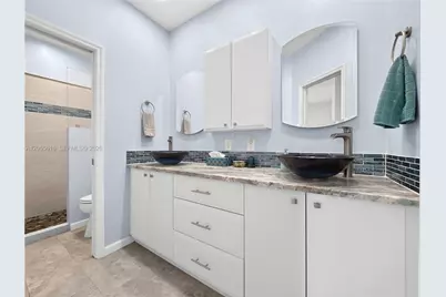 840 NE 14th Pl, Fort Lauderdale, FL 33304 - Photo 21