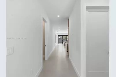 1621 SW 11th Ter, Miami, FL 33135 - Photo 13