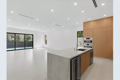 1621 SW 11th Ter, Miami, FL 33135 - Photo 23