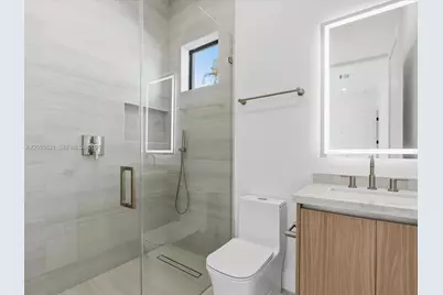 1621 SW 11th Ter, Miami, FL 33135 - Photo 53