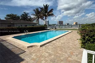 2250 Bay Dr, Miami Beach, FL 33141 - Photo 7