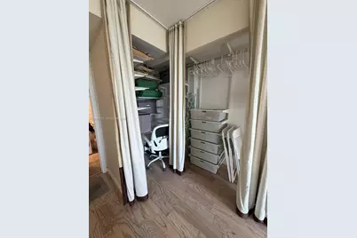 540 Brickell Key Dr #1418, Miami, FL 33131 - Photo 9