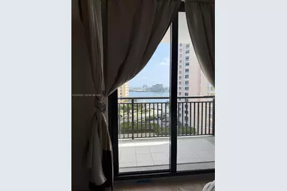 540 Brickell Key Dr #1418, Miami, FL 33131 - Photo 17