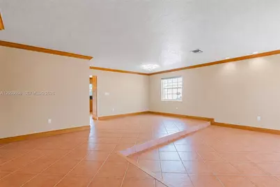 13390 SW 1st St, Miami, FL 33184 - Photo 5