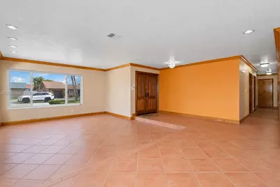 13390 SW 1st St, Miami, FL 33184 - Photo 9