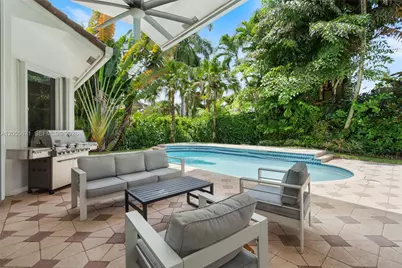 2499 Princeton Ct, Weston, FL 33327 - Photo 37