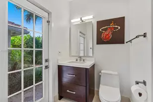 2499 Princeton Ct, Weston, FL 33327 - Photo 19
