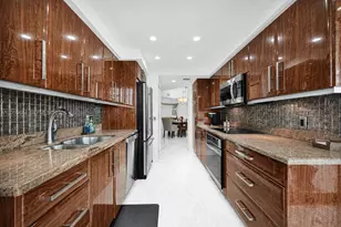 3000 Island Blvd, Aventura, FL 33160 - Photo 31