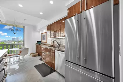3000 Island Blvd #505, Aventura, FL 33160 - Photo 23