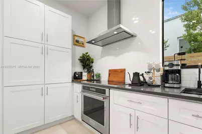 [Address not provided], Fort Lauderdale, FL 33304 - Photo 17