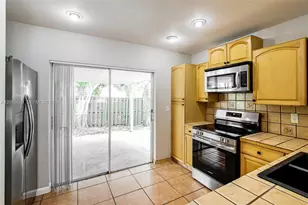 10352 SW 208th Ln, Cutler Bay, FL 33189 - Photo 7