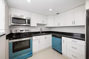 14165 SW 87th St, Miami, FL 33183 - Photo 5
