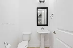 1732 NW 124th Pl, Pembroke Pines, FL 33028 - Photo 9