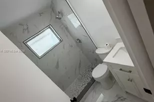 2450 Lincoln St, Hollywood, FL 33020 - Photo 5