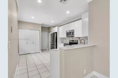 4283 Vineyard Cir #4283, Weston, FL 33332 - Photo 9
