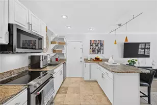 2220 NE 68th St, Fort Lauderdale, FL 33308 - Photo 7