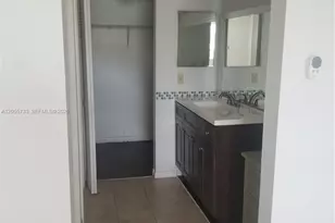 9901 Westview Dr, Coral Springs, FL 33076 - Photo 5