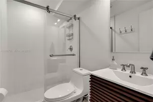 836 SW 1st St, Miami, FL 33130 - Photo 15