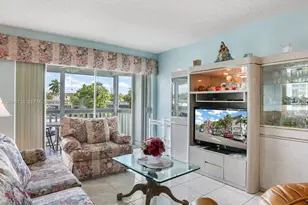455 Paradise Isle Blvd, Hallandale Beach, FL 33009 - Photo 5