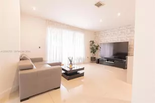 8526 NW 108th Ave, Doral, FL 33178 - Photo 15