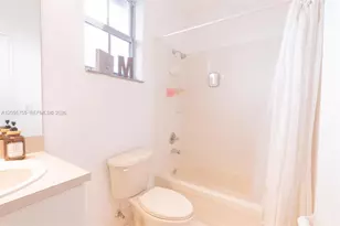 8526 NW 108th Ave, Doral, FL 33178 - Photo 31