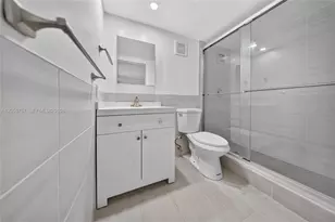 8045 SW 107th Ave, Miami, FL 33173 - Photo 31