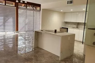 11130 N Lakeview Dr, Pembroke Pines, FL 33026 - Photo 5