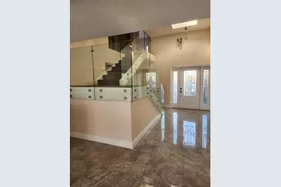 11130 N Lakeview Dr #1, Pembroke Pines, FL 33026 - Photo 3