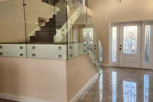 11130 N Lakeview Dr, Pembroke Pines, FL 33026 - Photo 3
