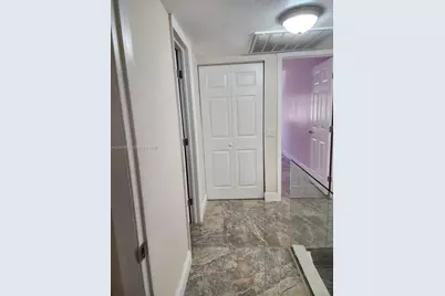 11130 N Lakeview Dr #1, Pembroke Pines, FL 33026 - Photo 27