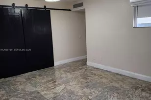 11130 N Lakeview Dr, Pembroke Pines, FL 33026 - Photo 29