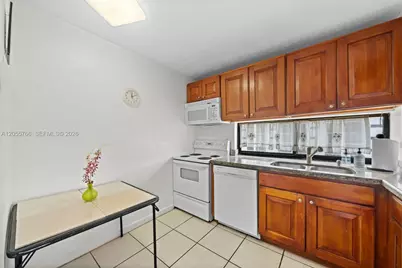 16919 N Bay Rd #821, Sunny Isles Beach, FL 33160 - Photo 7