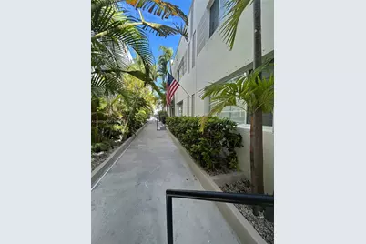 345 Collins Ave #4, Miami Beach, FL 33139 - Photo 3