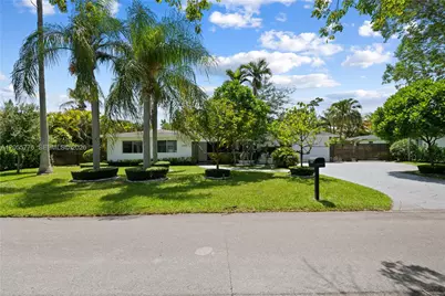 12900 SW 82nd Pl, Pinecrest, FL 33156 - Photo 1