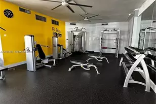 800 Parkview Dr, Hallandale Beach, FL 33009 - Photo 15