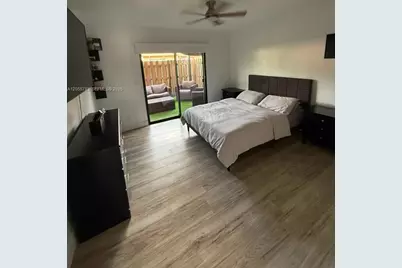 8167 SW 24th St, Davie, FL 33324 - Photo 11