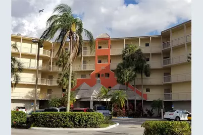 8290 Lake Dr #440, Doral, FL 33166 - Photo 1
