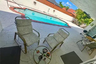 18701 Wentworth Dr, Hialeah, FL 33015 - Photo 53