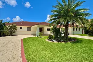 18701 Wentworth Dr, Hialeah, FL 33015 - Photo 3