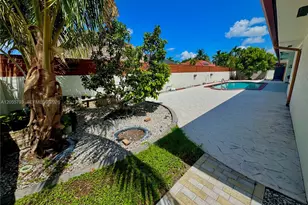 18701 Wentworth Dr, Hialeah, FL 33015 - Photo 45