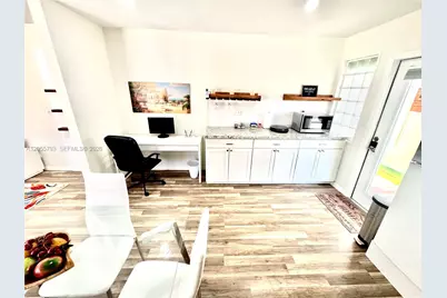 18701 Wentworth Dr, Hialeah, FL 33015 - Photo 39
