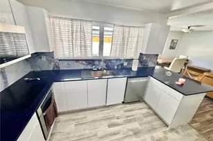 18701 Wentworth Dr, Hialeah, FL 33015 - Photo 17