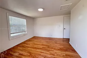 719 Glenn Pkwy, Hollywood, FL 33021 - Photo 1