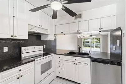 1105 Bahama Bnd #F2, Coconut Creek, FL 33066 - Photo 7