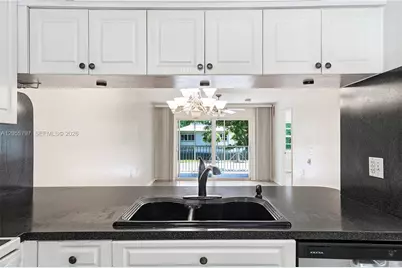 1105 Bahama Bnd #F2, Coconut Creek, FL 33066 - Photo 9