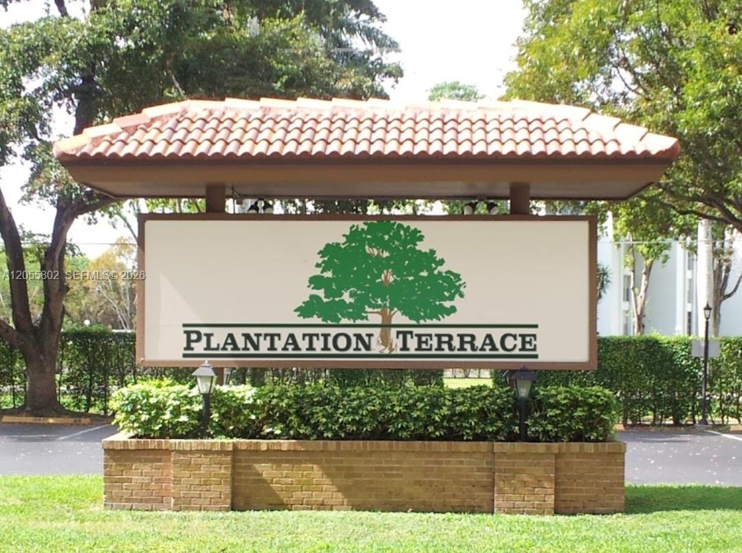 6731 Cypress Rd #301 main architectural view